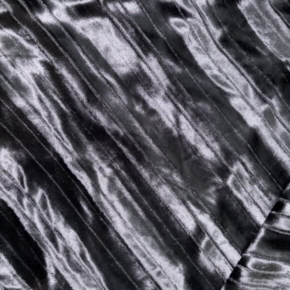 Black Mink Faux Fur throw with blue and black Snake patterned lining - Picture 2 of 7